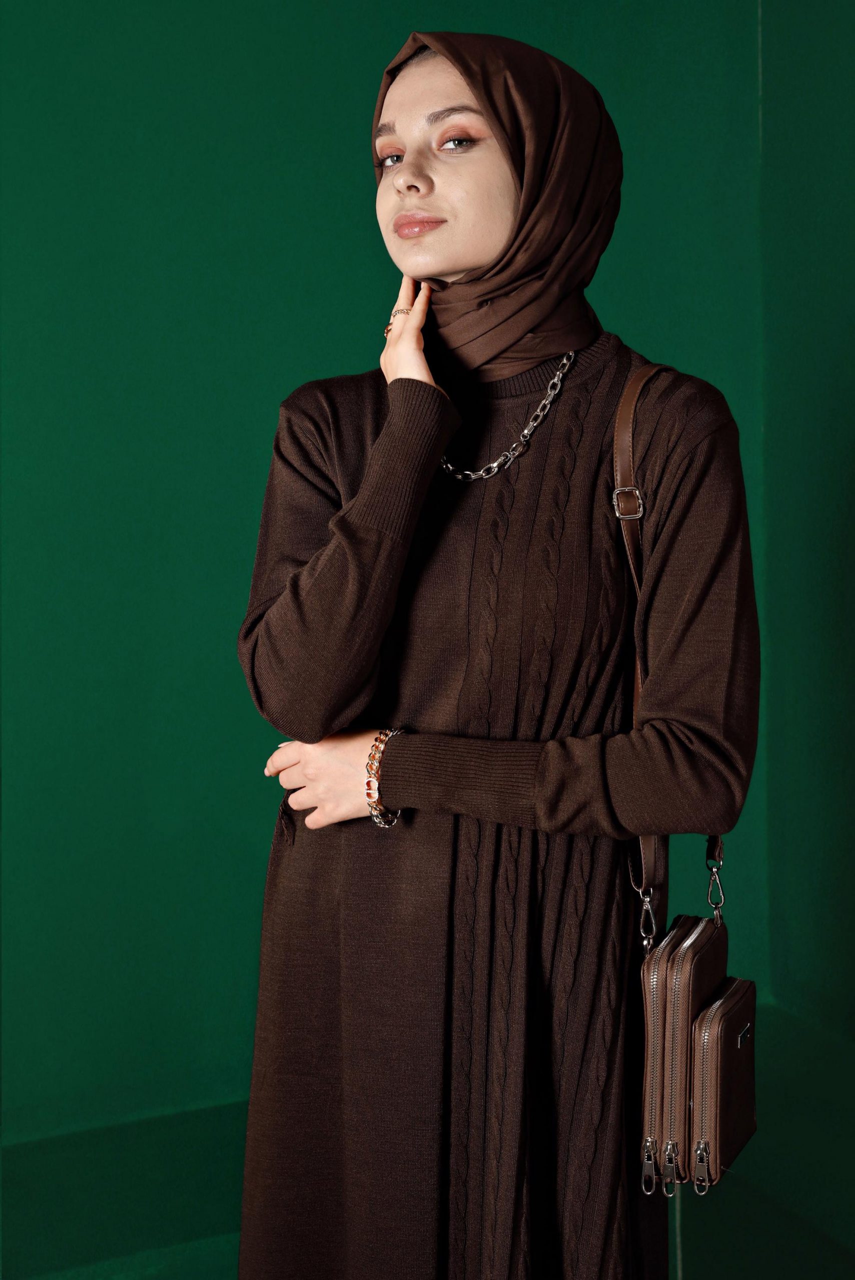 43201 فستان صوف الفينا منقوش 40/48 بني