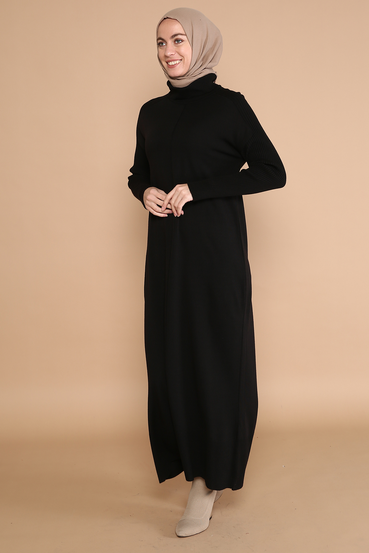 43104 فستان صوف الفينا منقوش 38/46 أسود - الصورة 2